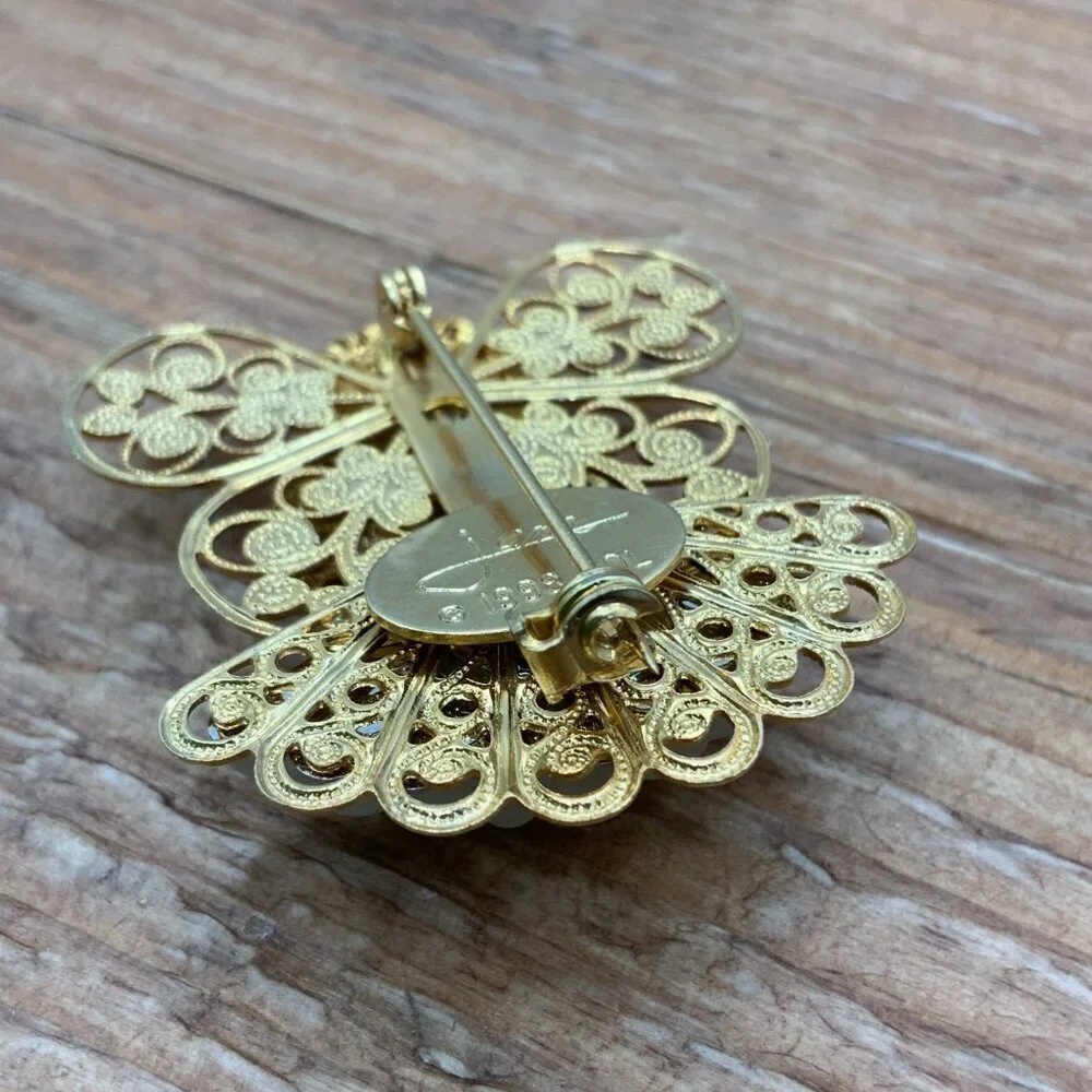 Jane AOL Vintage 1998 Gold Plated Filagree Faux Pearl Brooch Pin